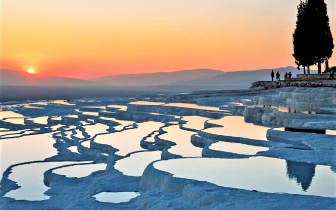 İSTANBUL ÇIKIŞLI PAMUKKALE TURU